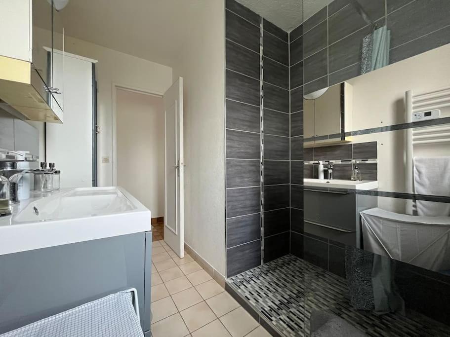 Maisonnette - Jardin Exterieur Champagne-sur-Seine Exterior foto