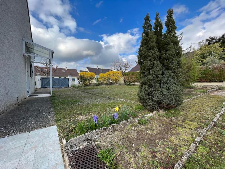 Maisonnette - Jardin Exterieur Champagne-sur-Seine Exterior foto